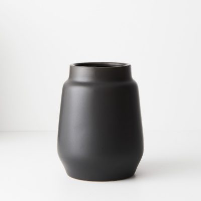 ceramic-wide-black-vase