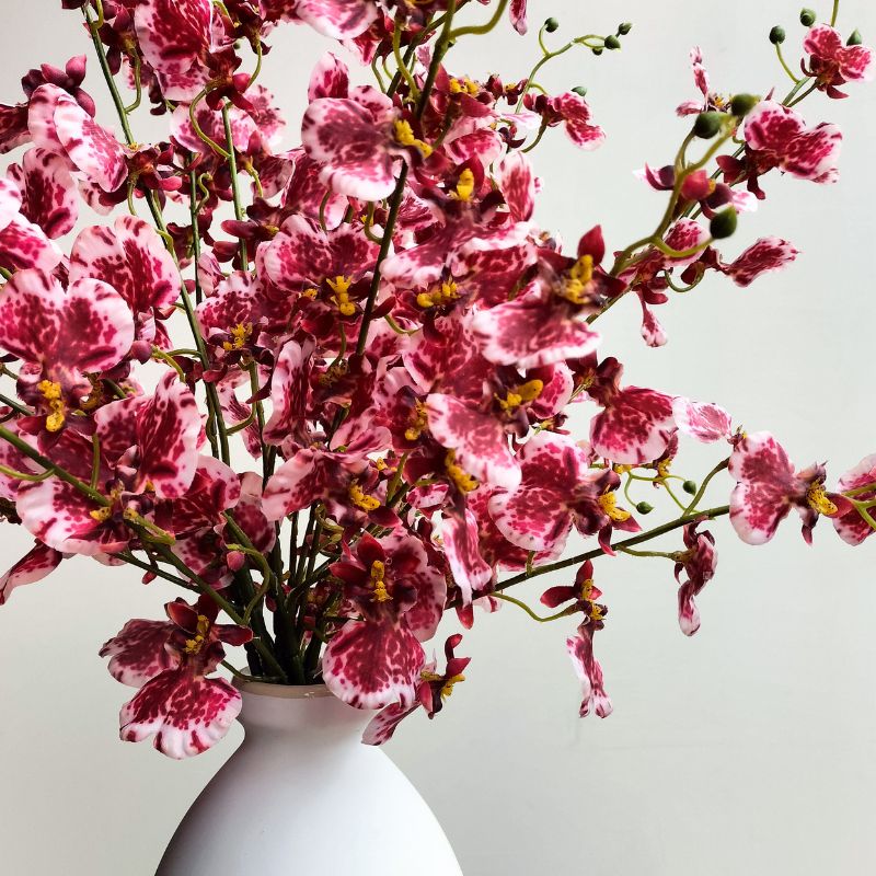 orchid-vase-flower-arrangement