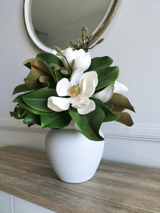 faux-classic-flower-arrangement