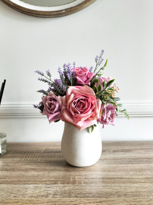 mauve-rose-flower-arrangement