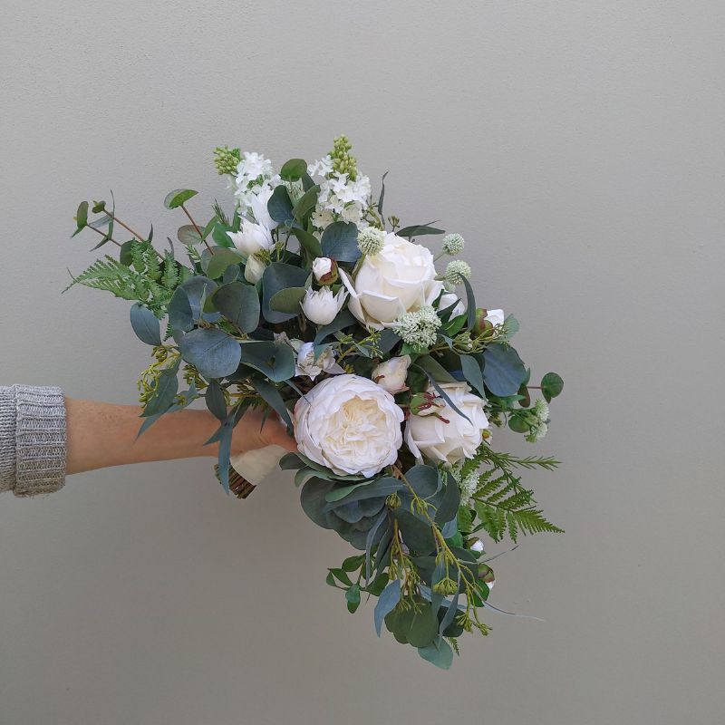 luxe-fake-flower-bride-bouquet