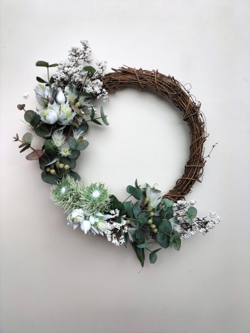 faux-white-flower-wreath