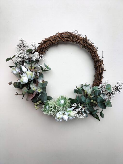 faux-artificial-native-flower-wreath
