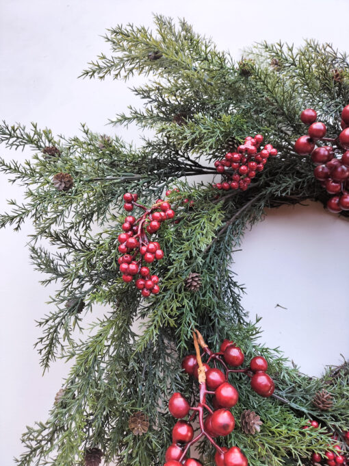 faux-flower-christmas-wreath
