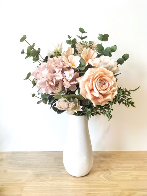 artificial-light-dusty-pink-flower-arrangement